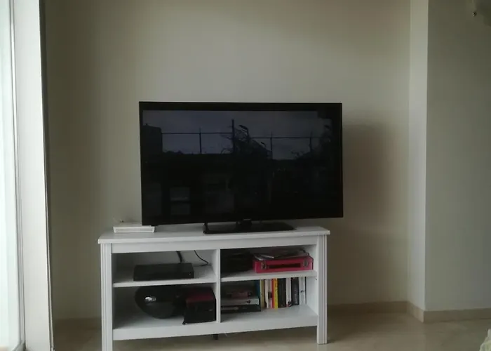 Jazmin Miraflores Seaview